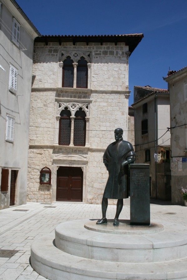 Statue Franciscus Patricius