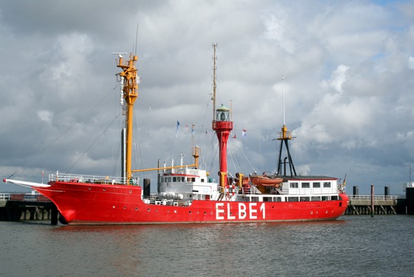 Das Feuerschiff Elbe 1 im Hafen von Cuxhaven