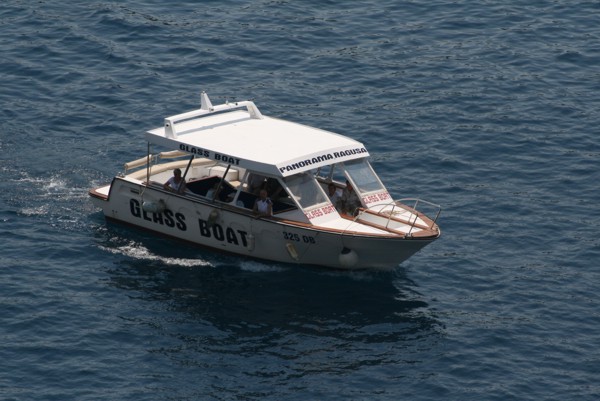 Ein Glasbodenboot in Dubrovnik