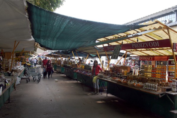 Auf dem Markt von Pula