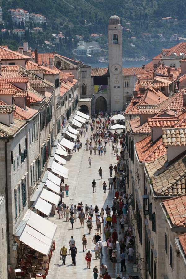 Der Stradun, die Hauptstrasse in Dubrovnik